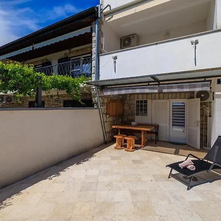 Marina Apartment